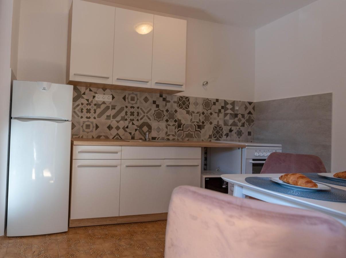Apartman Duce Milka Villa Eksteriør billede